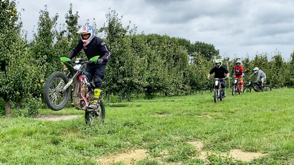 elektirsch offroad rijden E-Training Sur-ron Endurofun 14