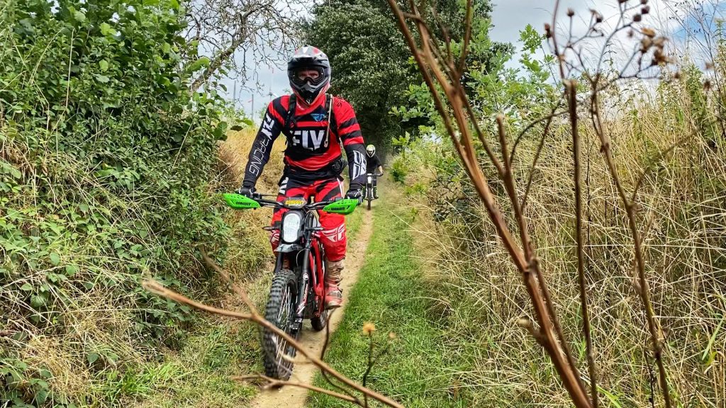 elektirsch offroad rijden E-Training Sur-ron Endurofun 20