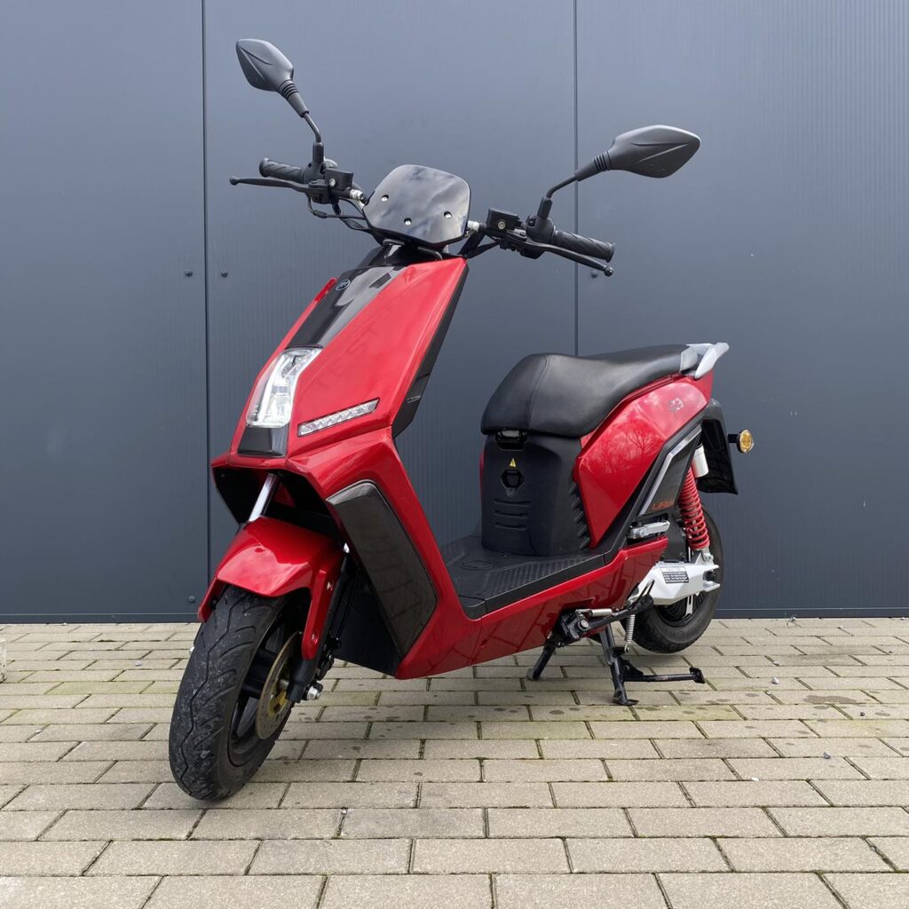 Lifan E3 scooter - Surroncenter E-Enduroshop Talaria Surron occasie 2