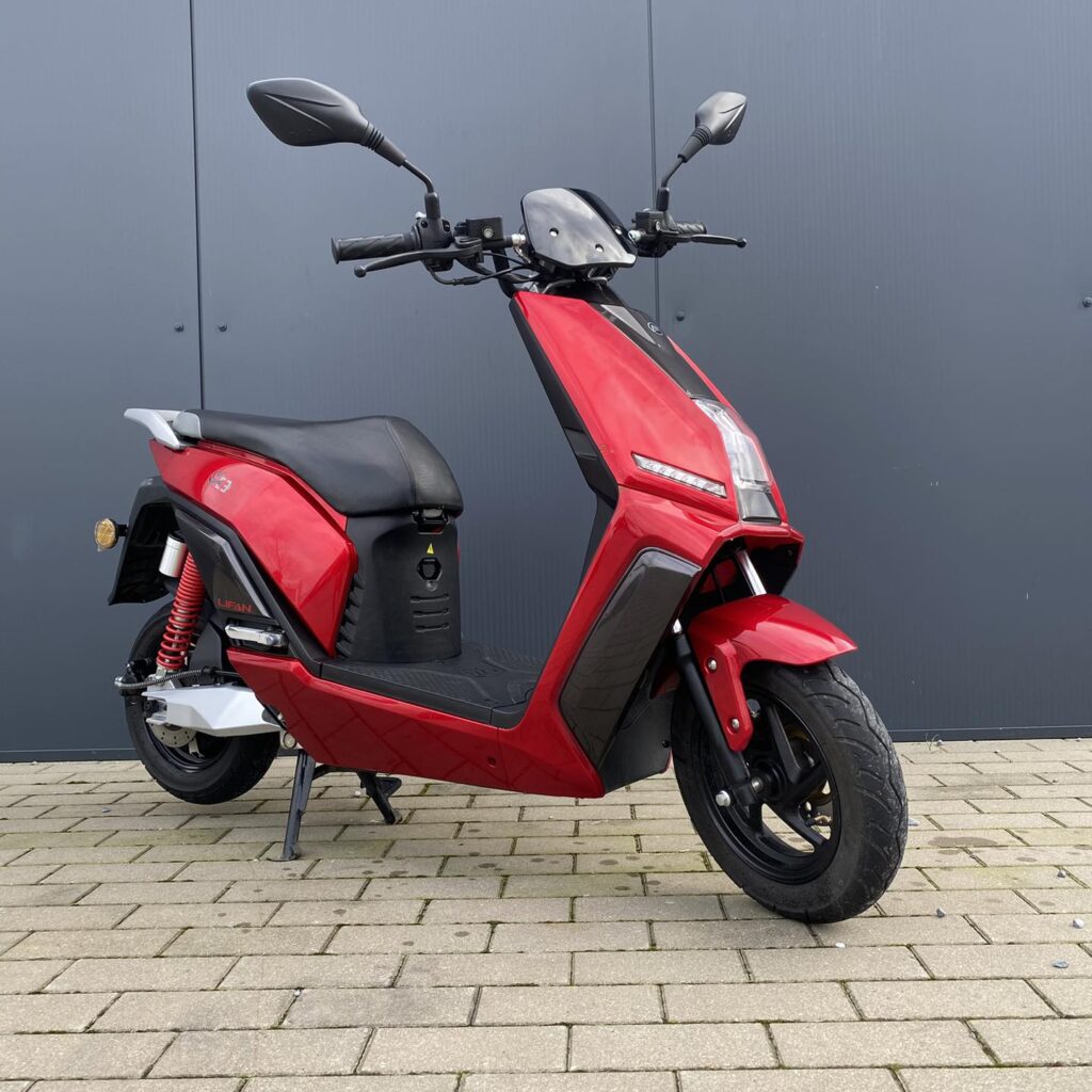 Lifan E3 scooter - Surroncenter E-Enduroshop Talaria Surron occasie 3