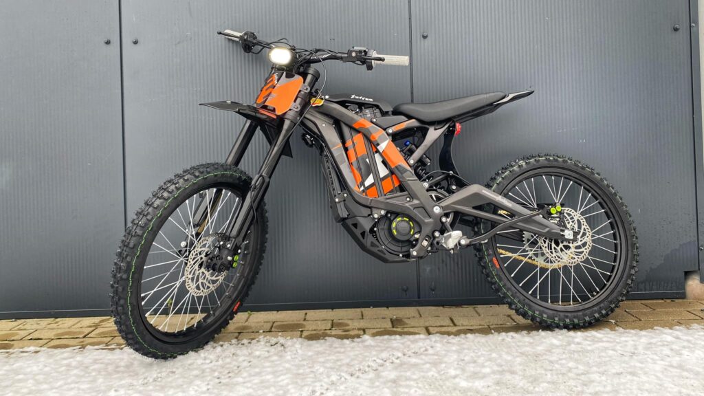 Surroncenter E-Enduroshop Talaria Surron Surronspecialist LBX offroad model 2023-01