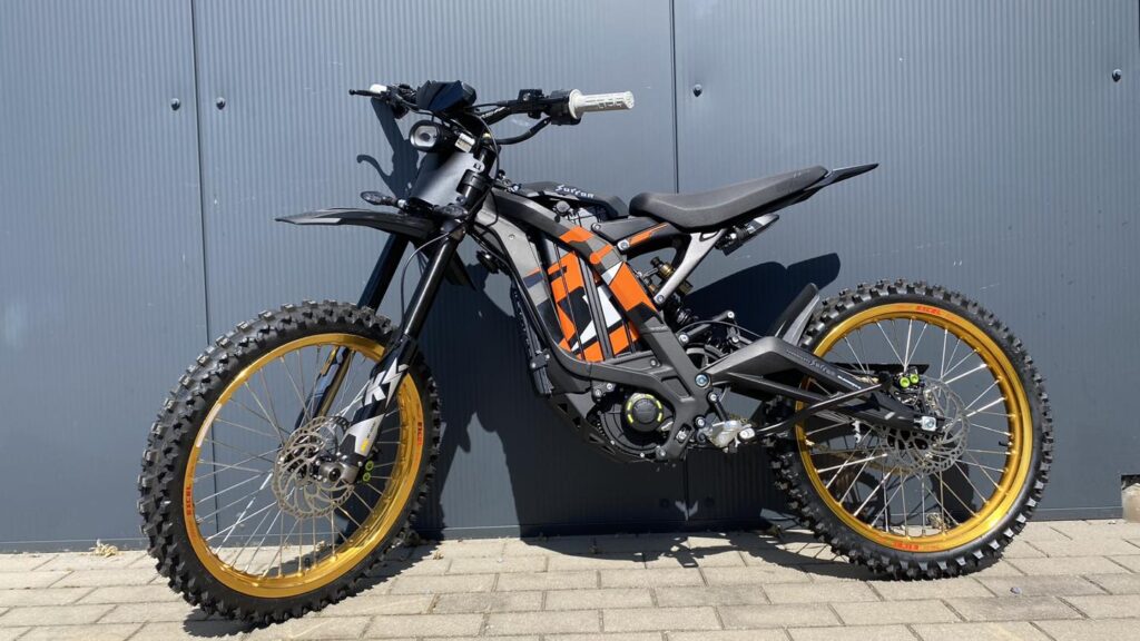 Surroncenter E-Enduroshop Talaria Surron Surronspecialist Surron badass-013